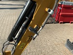 Hydraulics with Auxiliary Hydraulic Plumbing