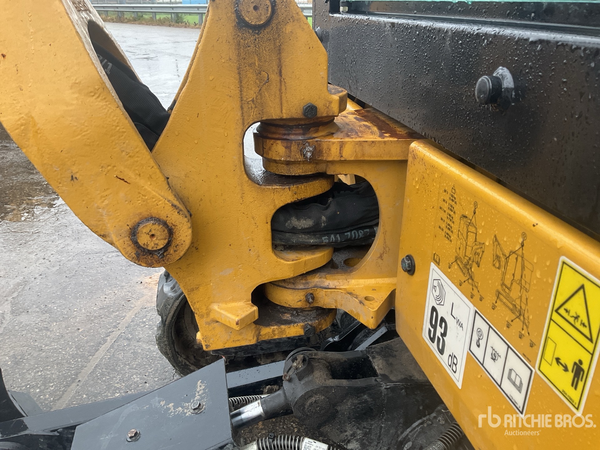 2024 Caterpillar 301.6
