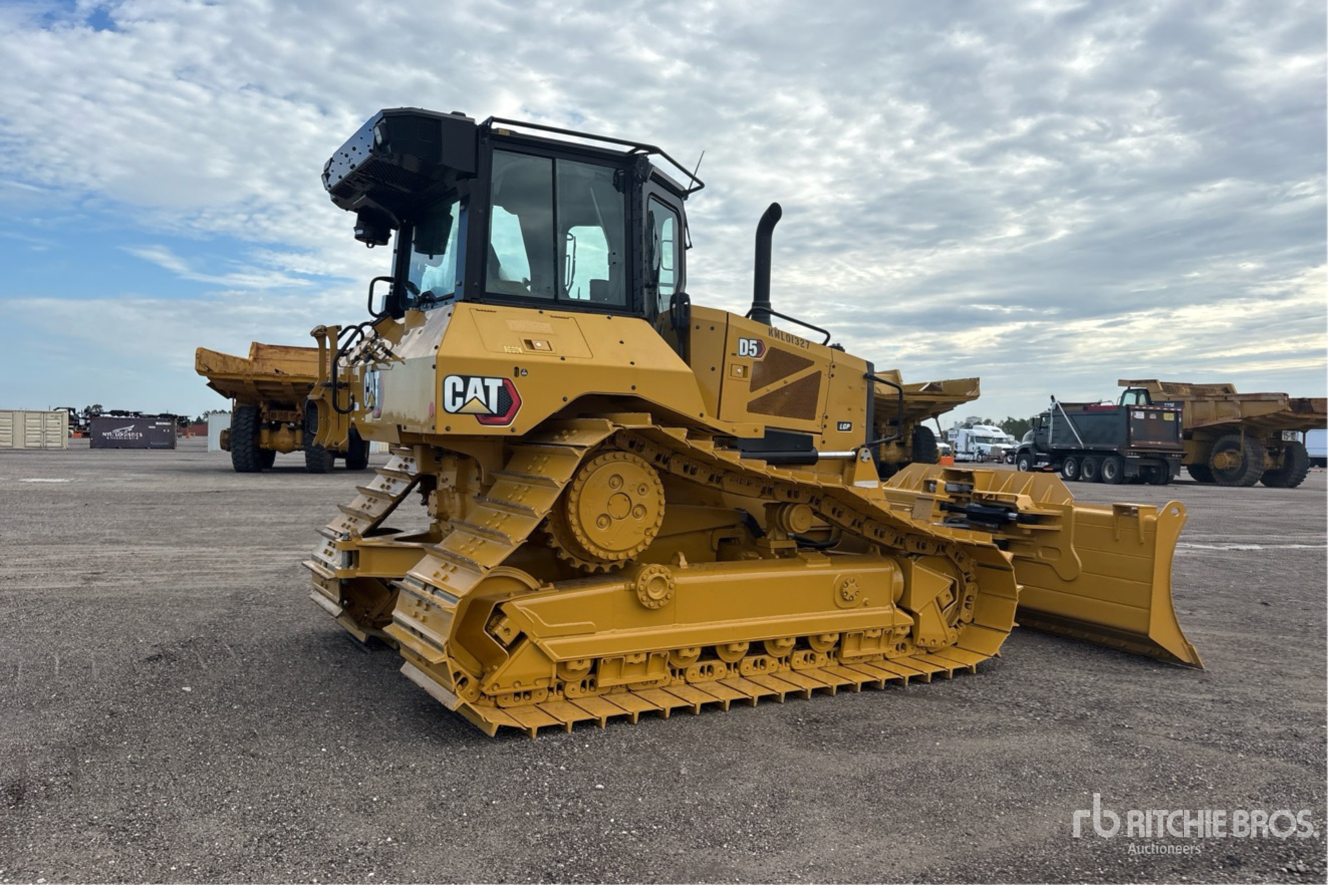 2024 Caterpillar D5 LGP