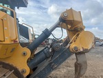 Hydraulics with Ripper Cylinders