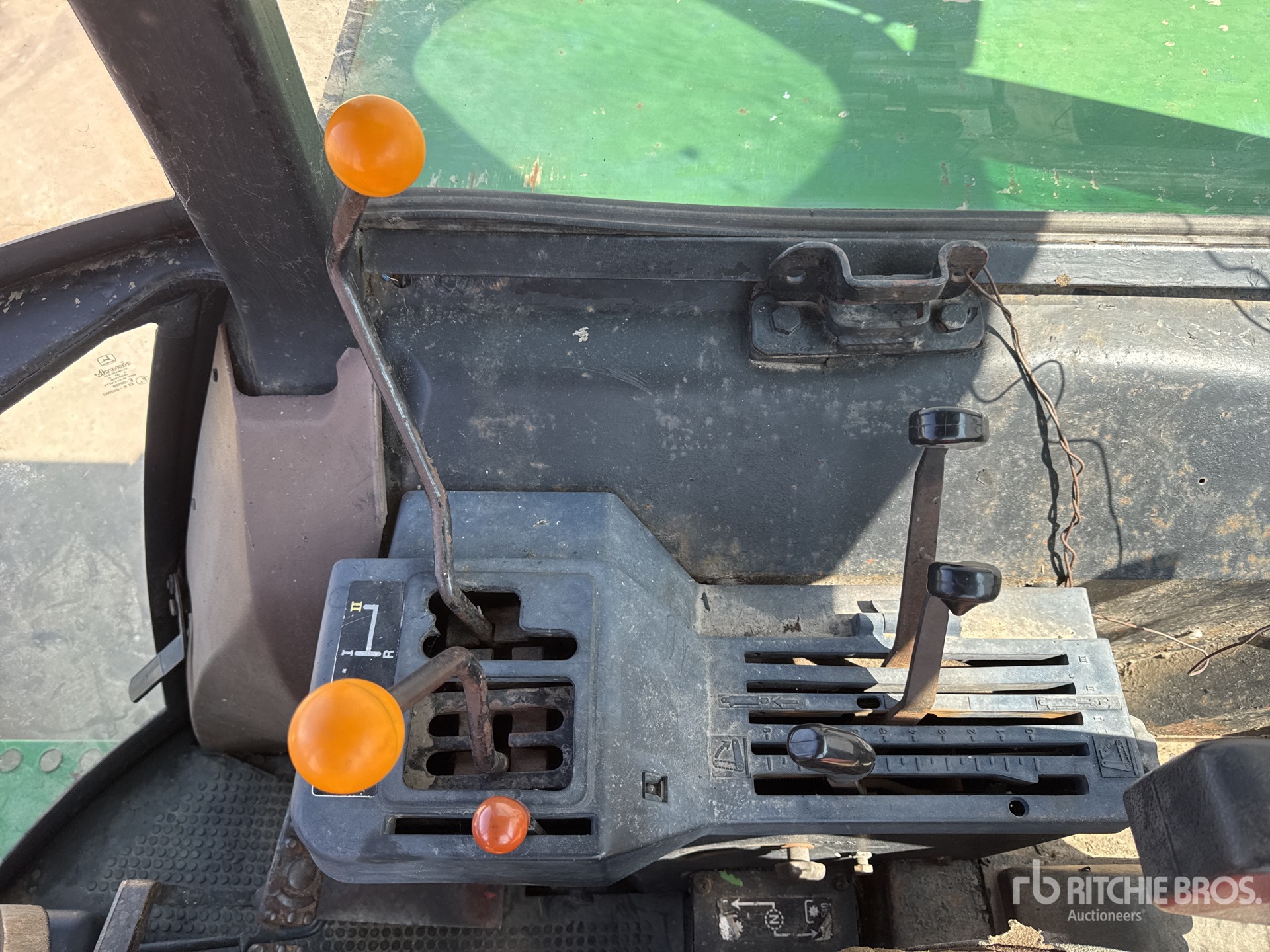 1986 John Deere 2140