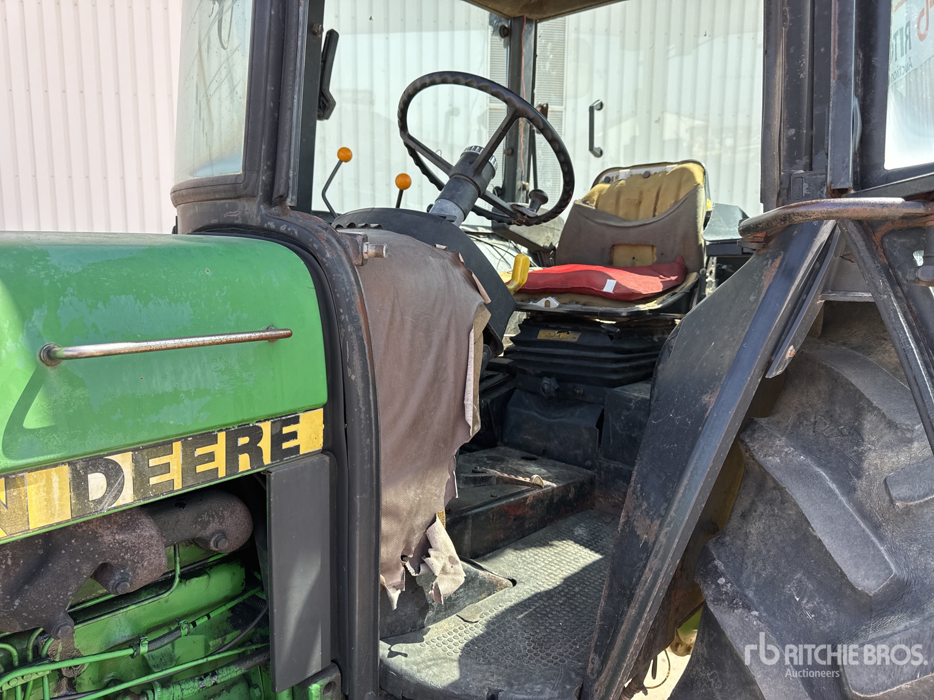 1986 John Deere 2140