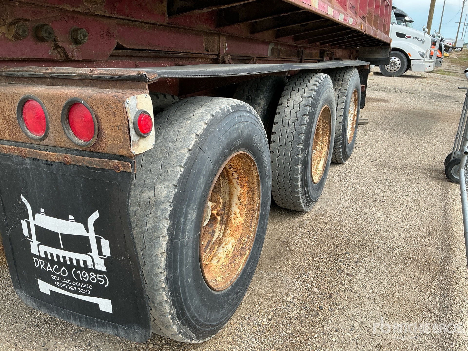 1990 Arnes 27 FT TRI/A