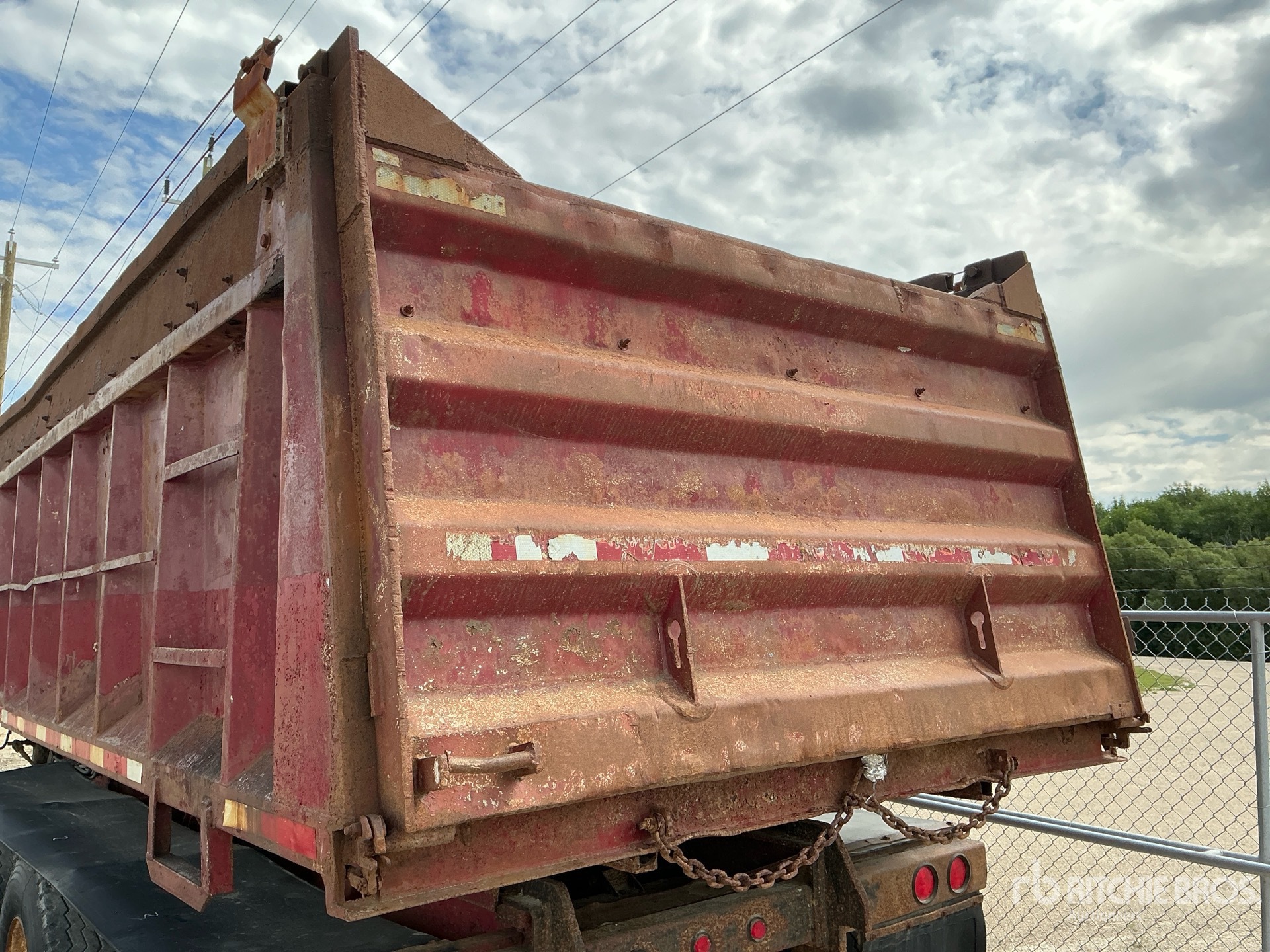 1990 Arnes 27 FT TRI/A