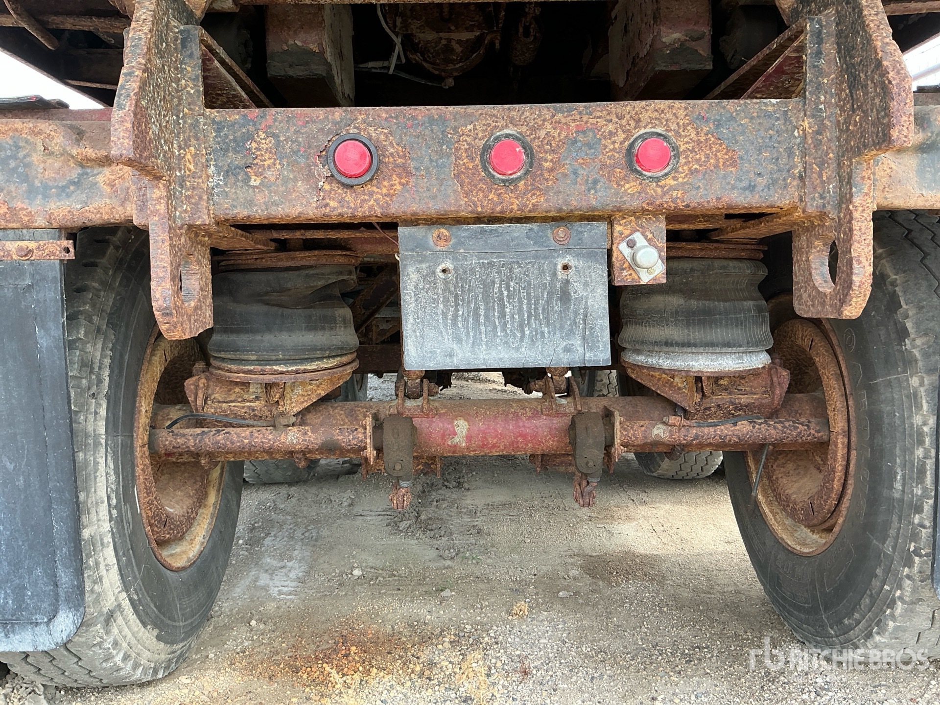 1990 Arnes 27 FT TRI/A