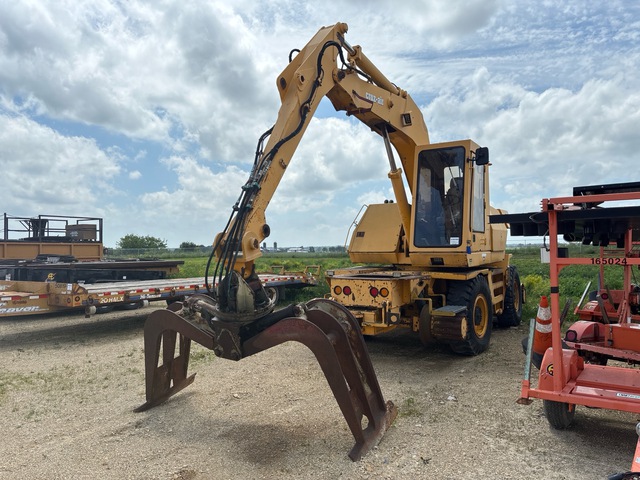 2003 Badger 1085R Wheel Material Handler