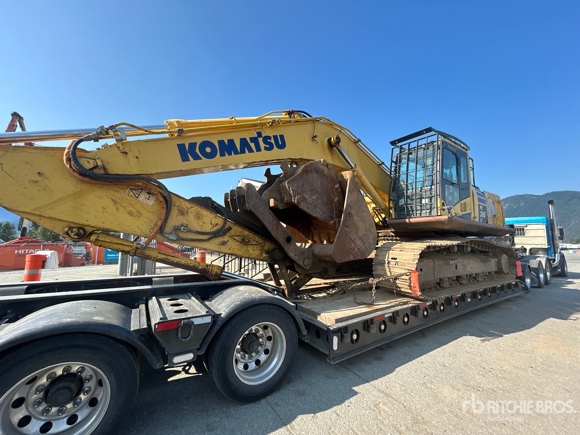 2012 Komatsu PC360LC-10
