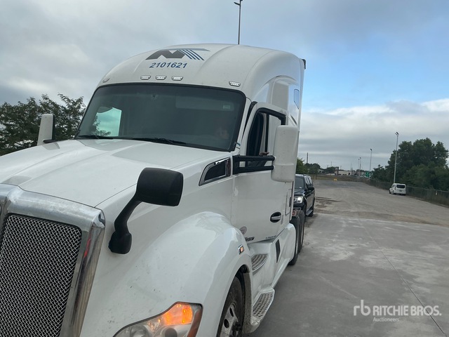 2021 Kenworth T680 6x4 T/a Sleeper Truck Tractor