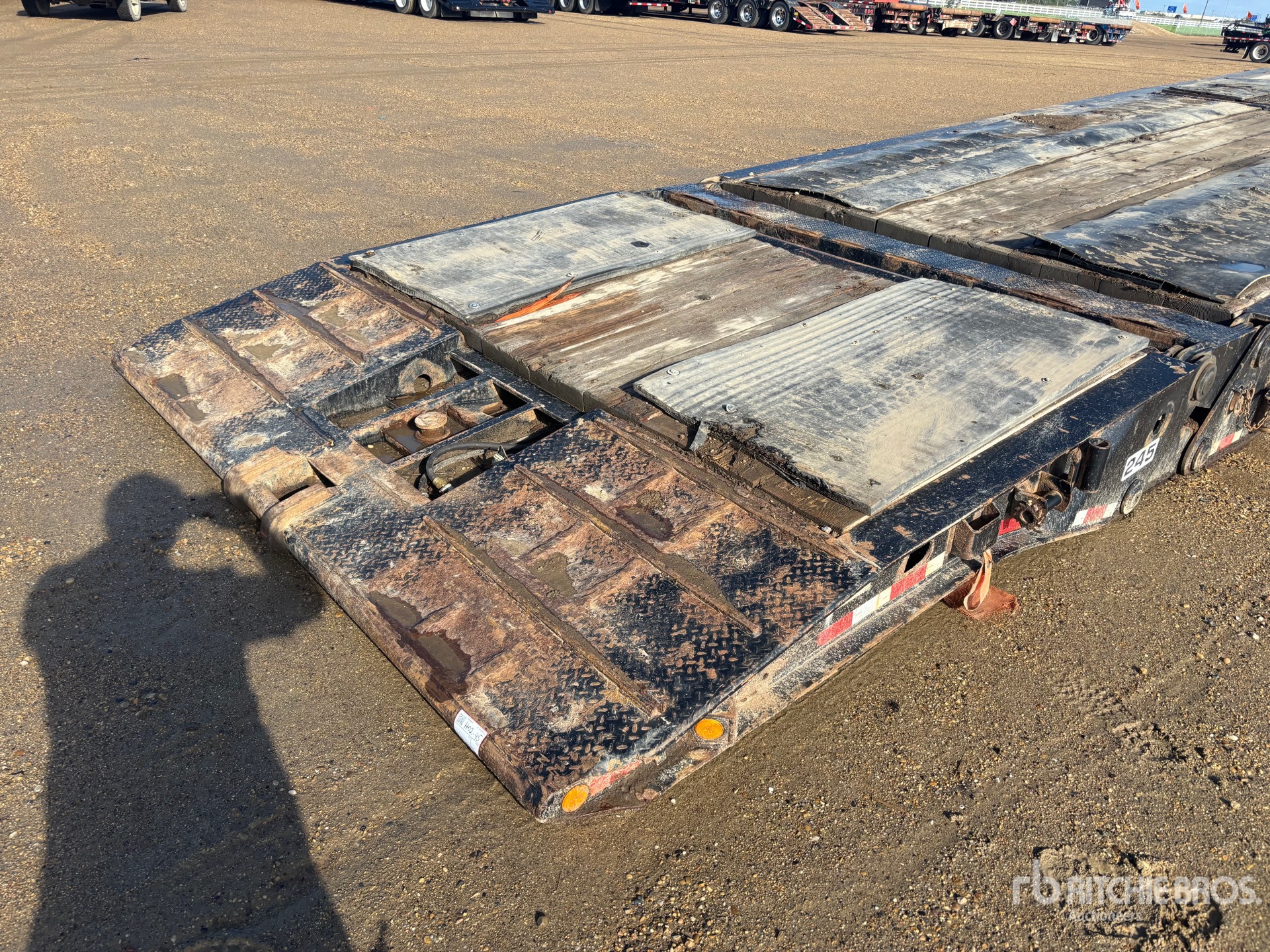 2007 Doepker 53 ft Tri/A