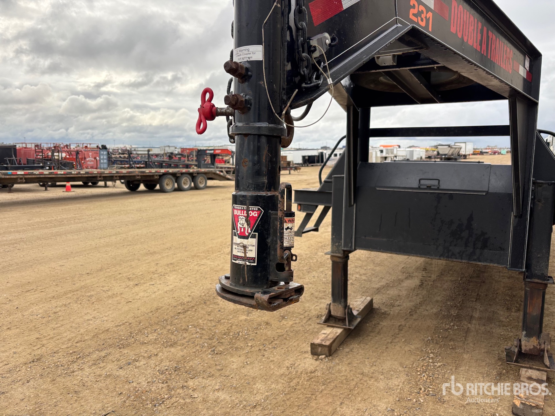 2018 Double A 36 ft Tri/A Gooseneck