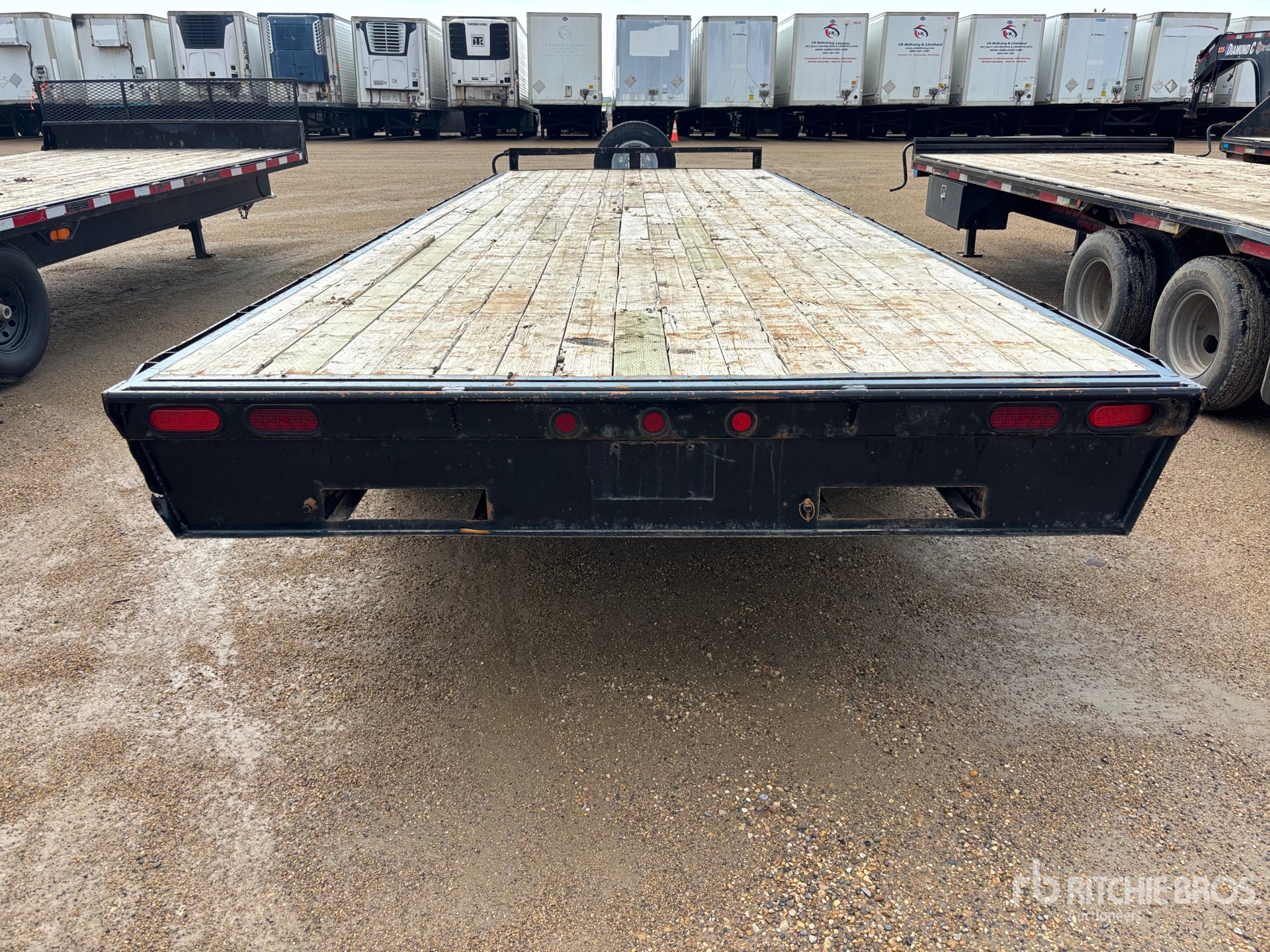 2011 Oasis 24 ft Tri/A