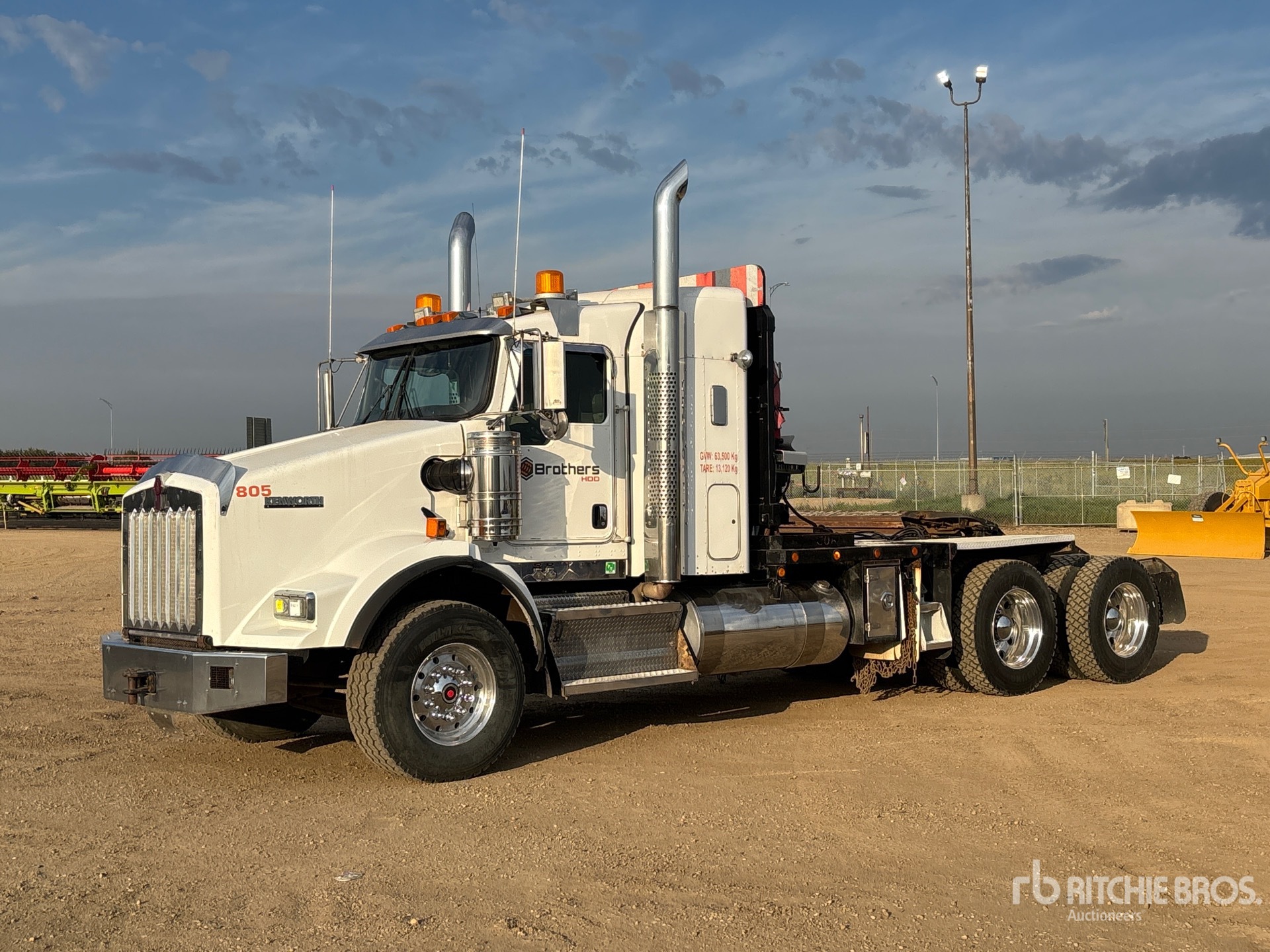 Photo of 2013 Kenworth T800