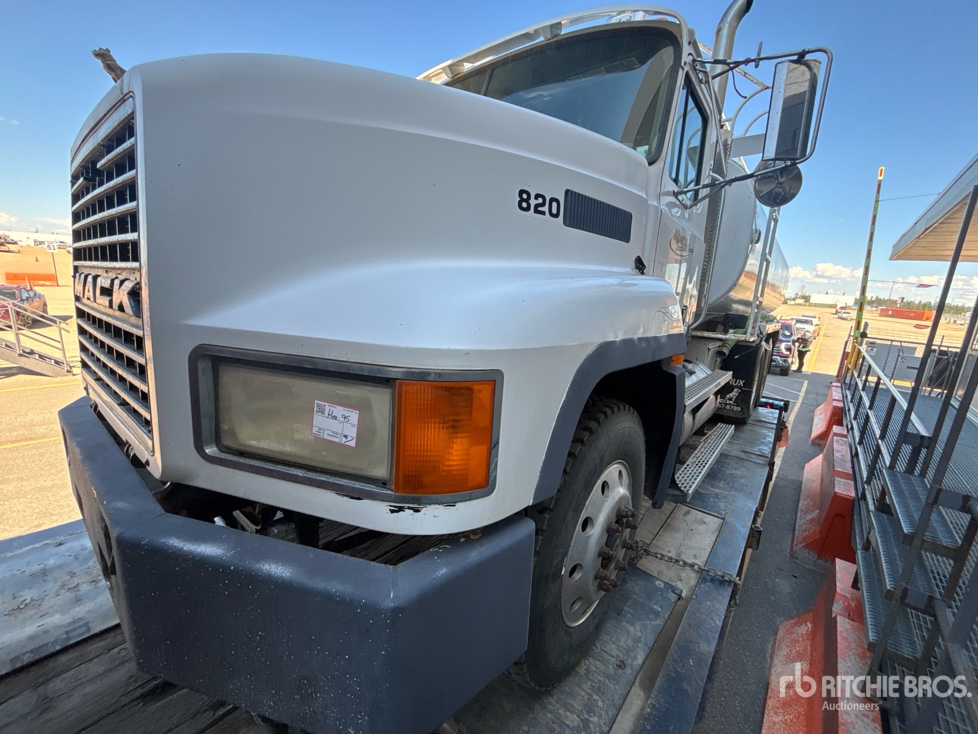 2000 Mack CH613