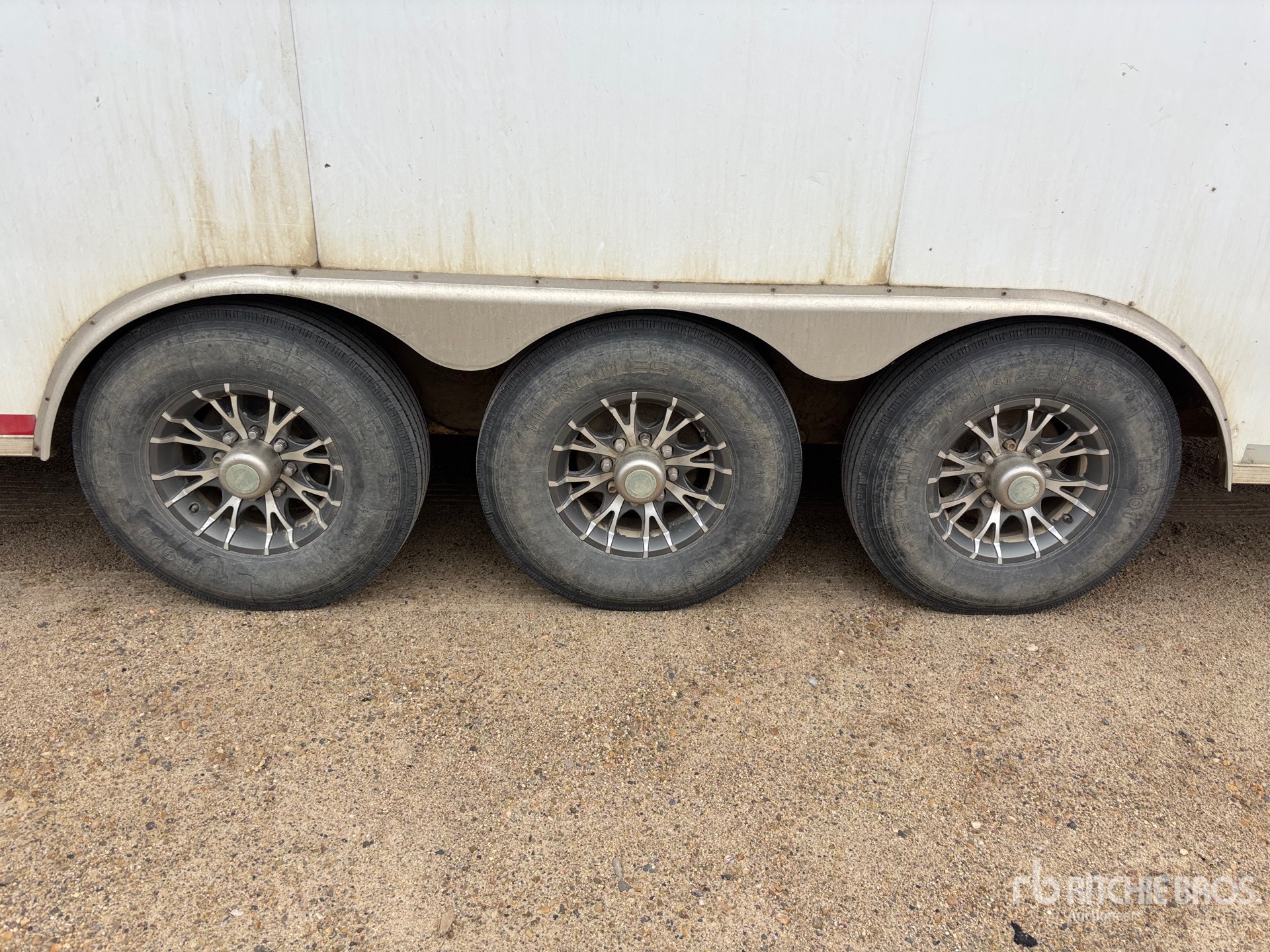 2020 Royal Trailer 24 ft Tri/A Vermeer Mud