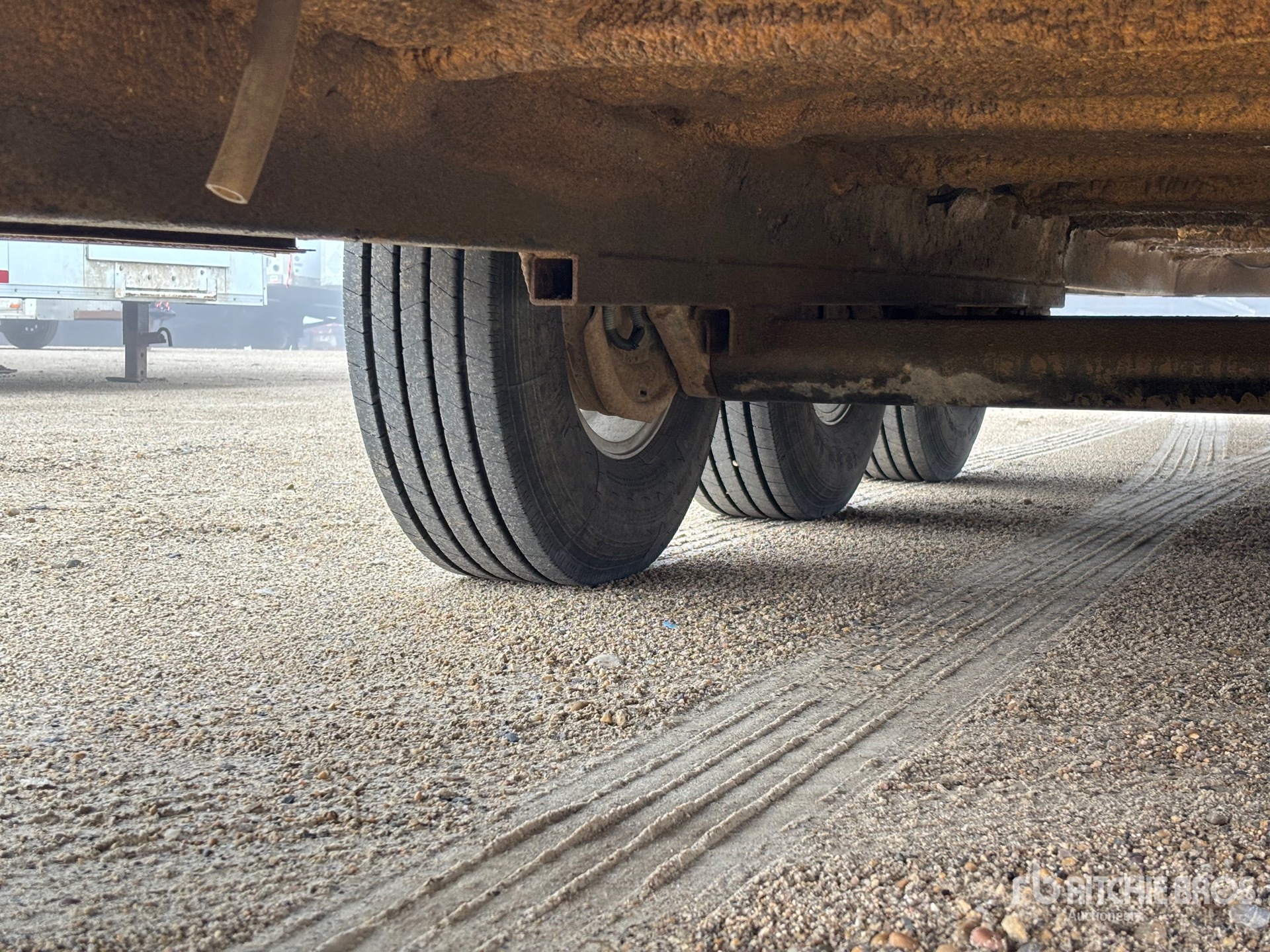 2020 Royal Trailer 24 ft Tri/A Vermeer Mud