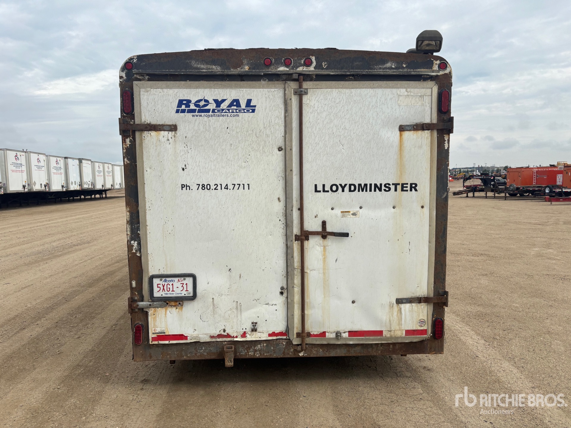 2010 Royal Trailer 24 ft Tri/A Gooseneck