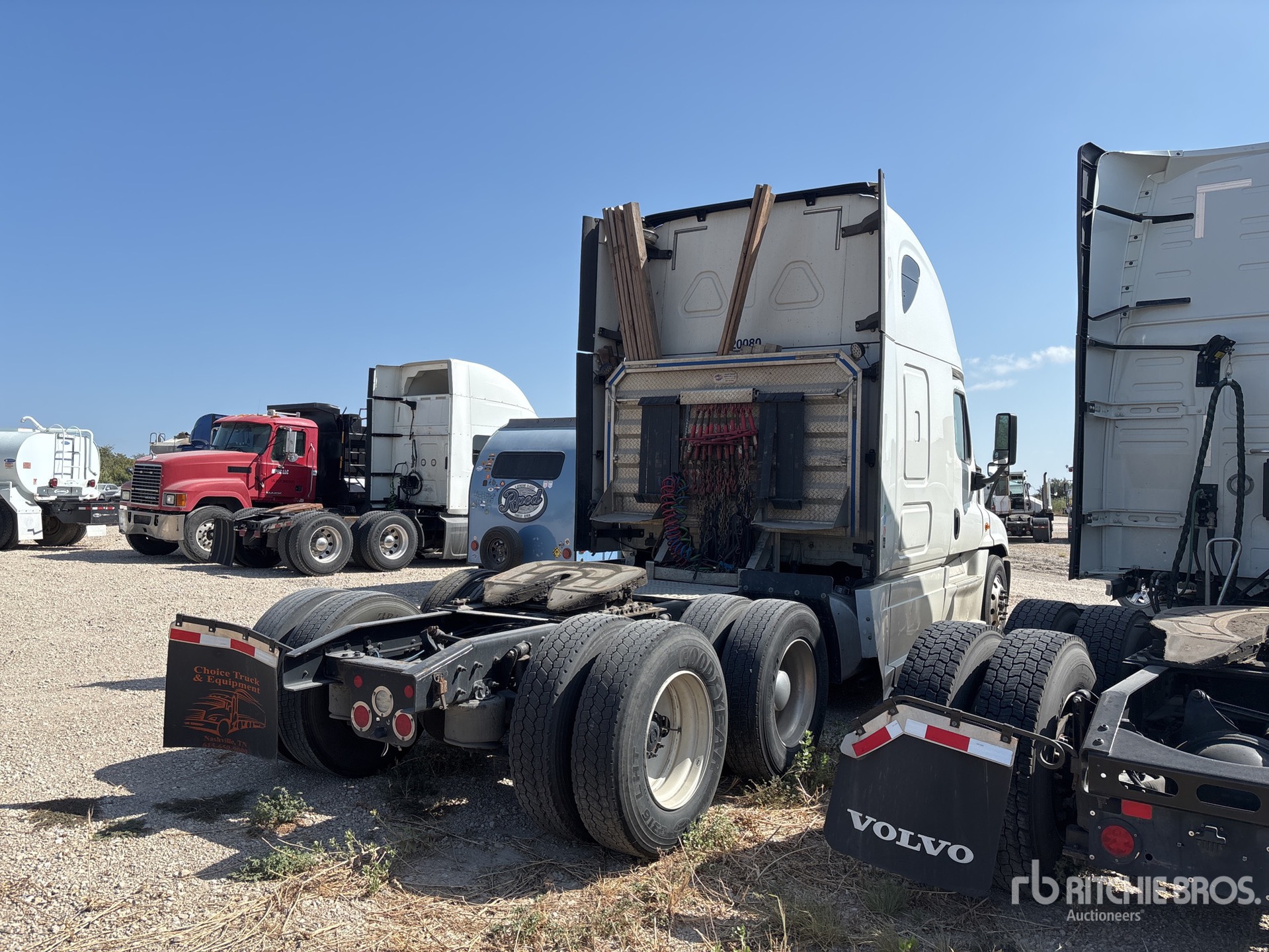 2020 Freightliner CASCADIA 125