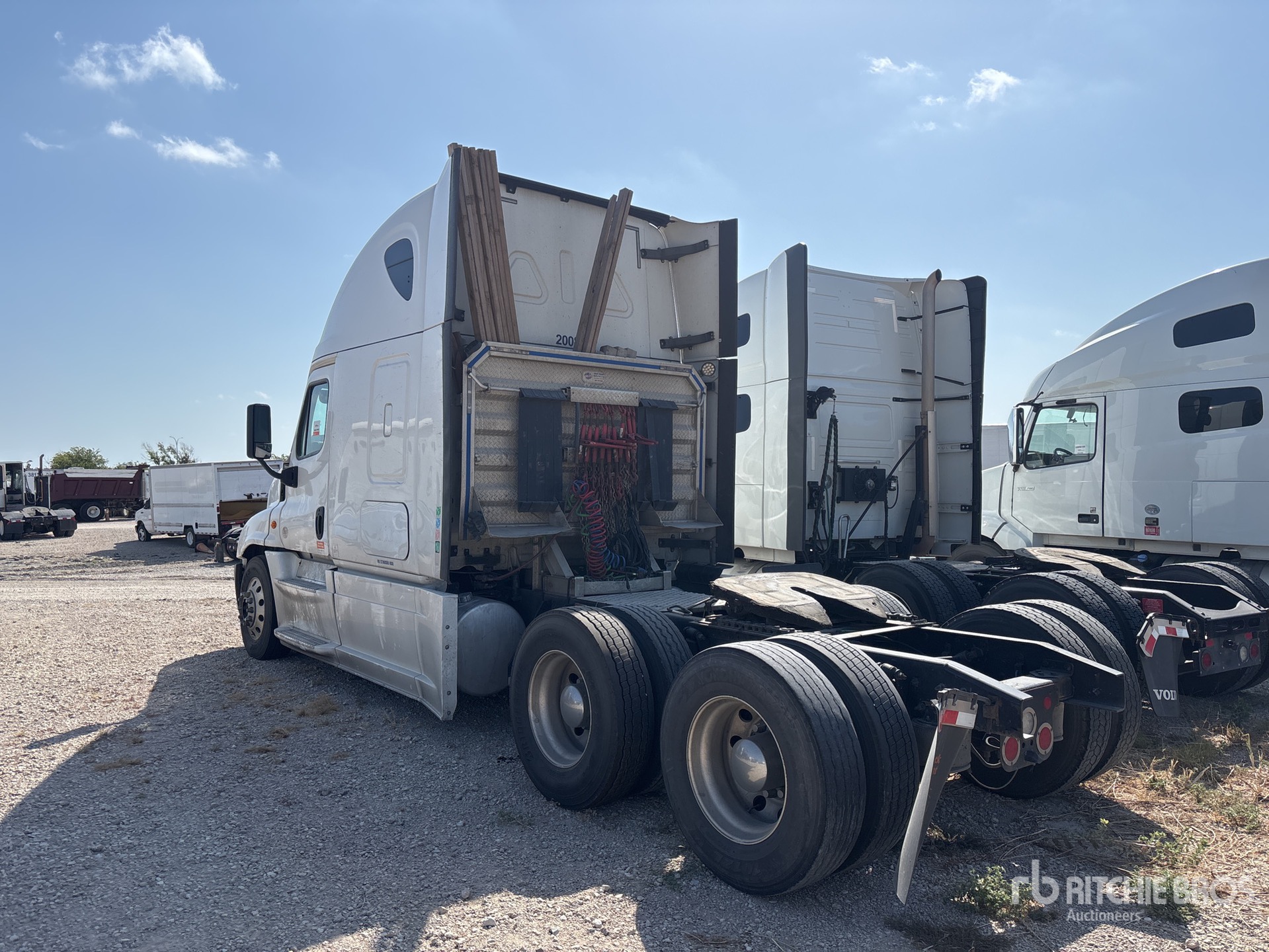 2020 Freightliner CASCADIA 125