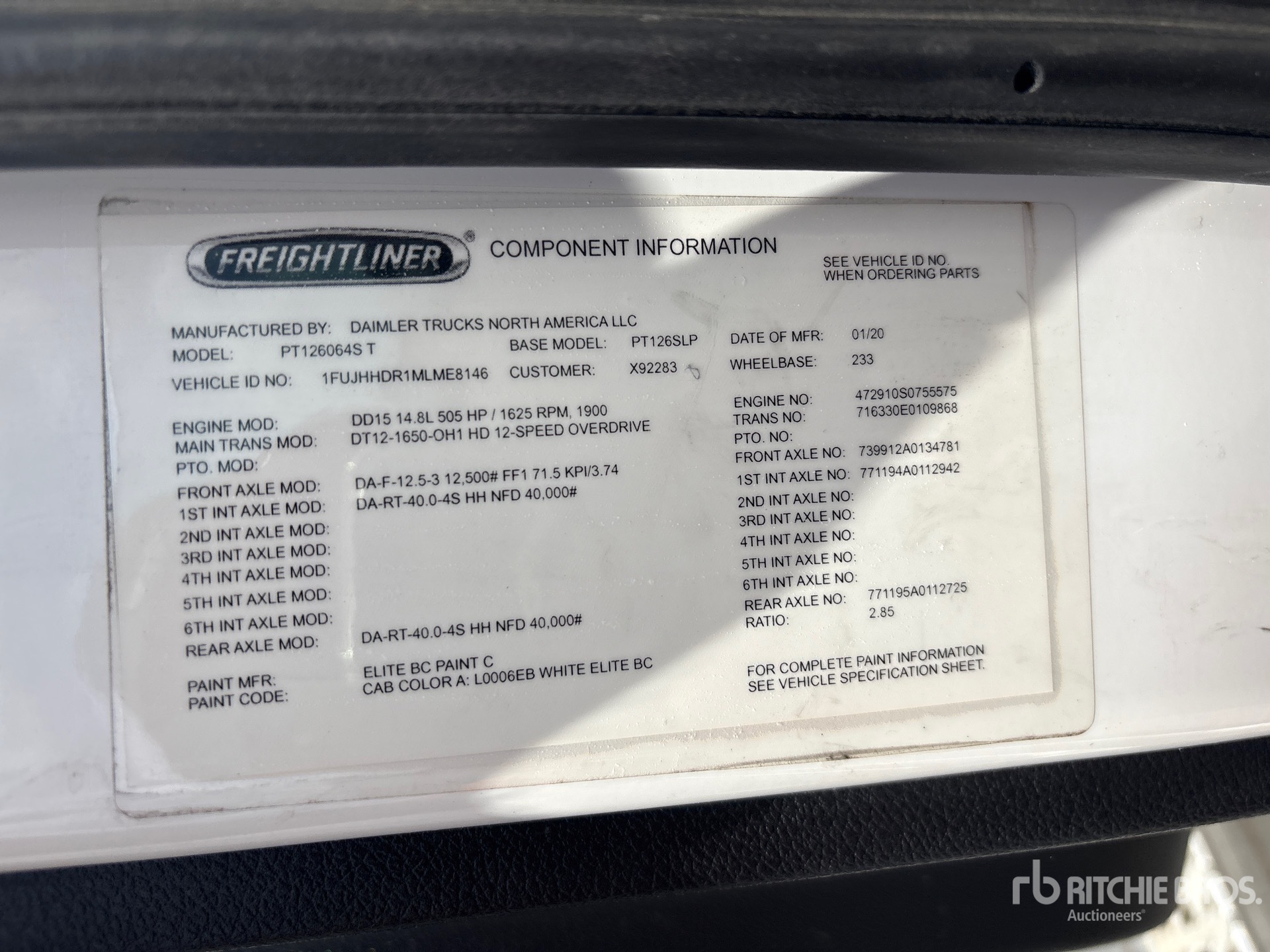 2021 Freightliner CASCADIA 126
