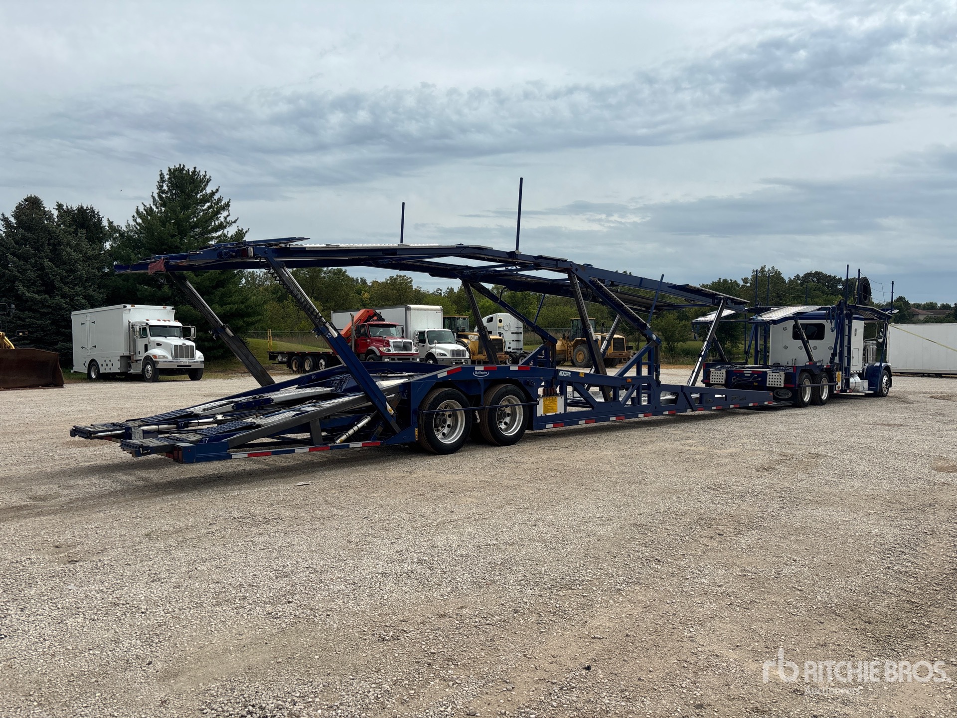 2023 Peterbilt 389