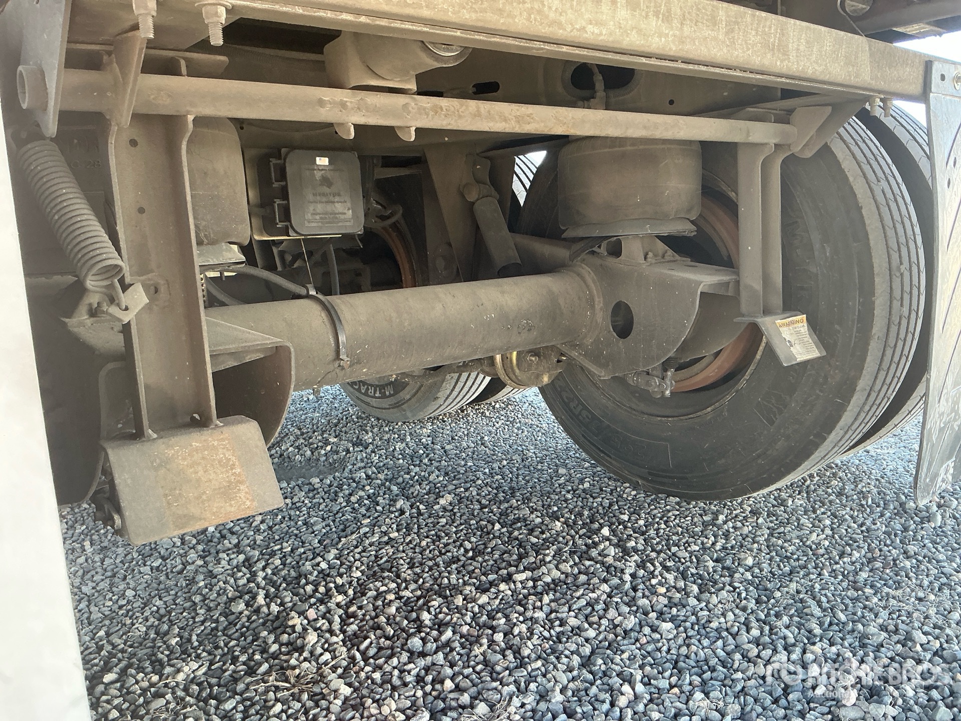2023 Hyundai V12530152-AJS
