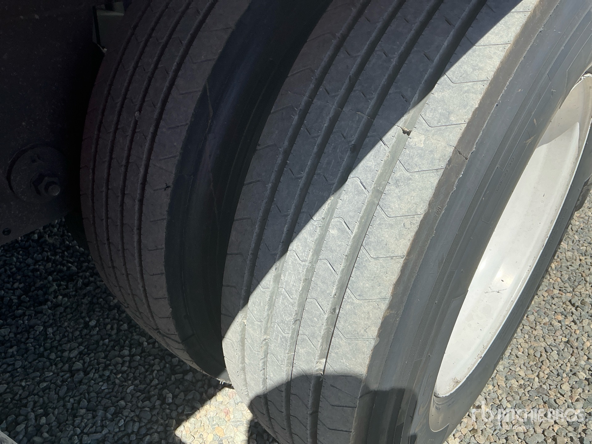 2023 Hyundai V12530152-AJS