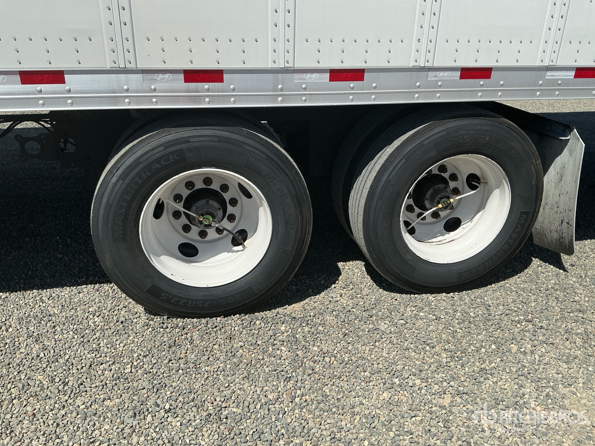 2023 Hyundai V12530152-AJS