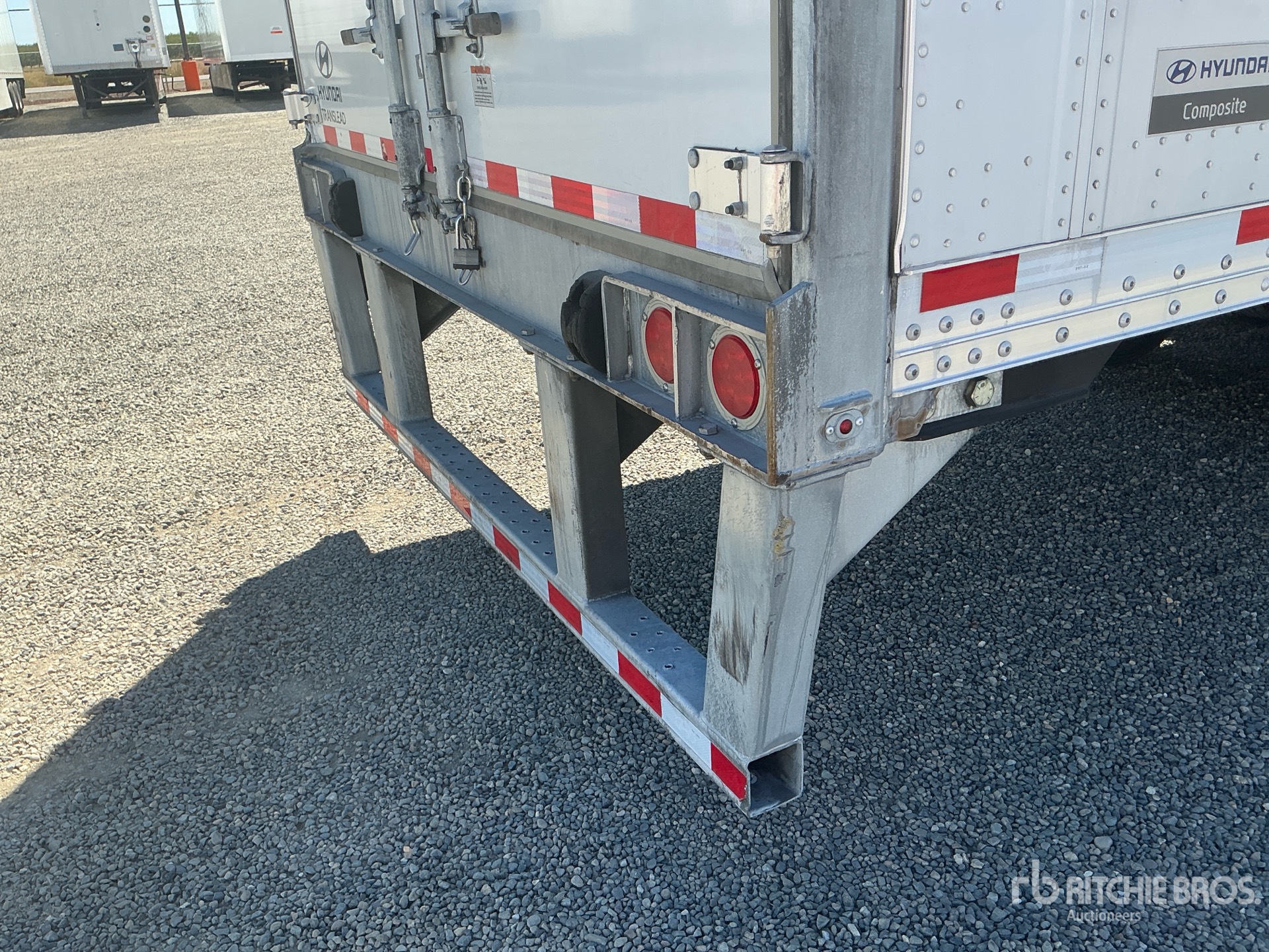 2023 Hyundai V12530152-AJS