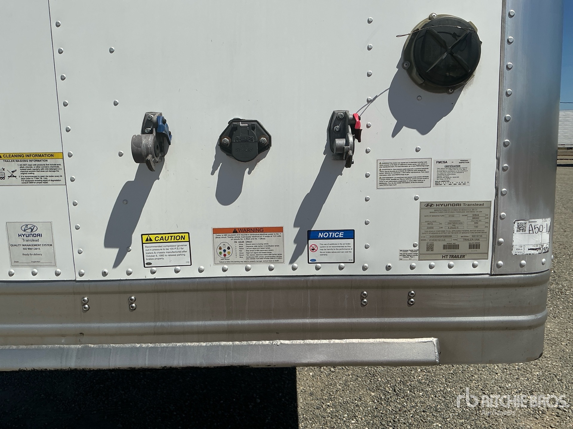 2023 Hyundai V12530152-AJS
