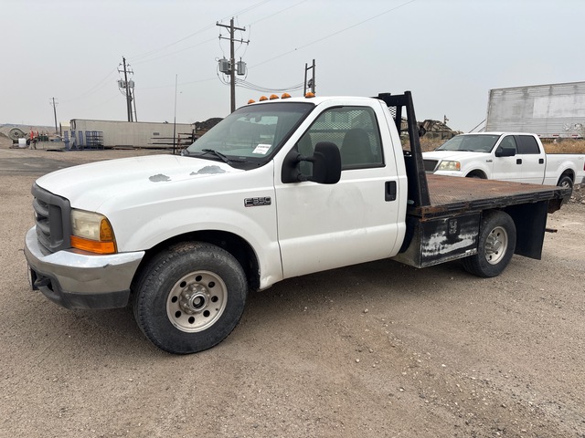 1999 Ford F-350 XL 4x2 Flatbed Truck