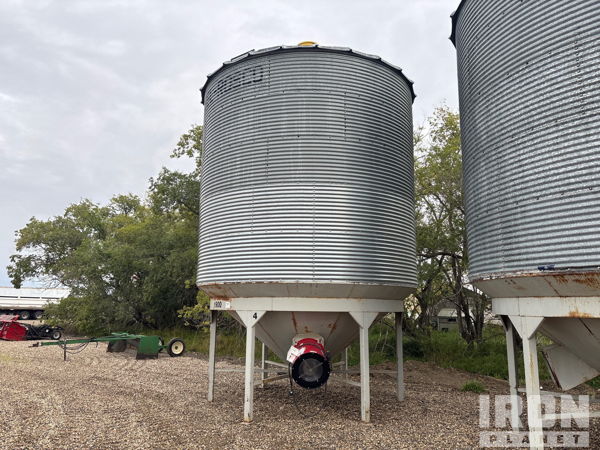Westeel +/- 1900 bu Hopper Wet