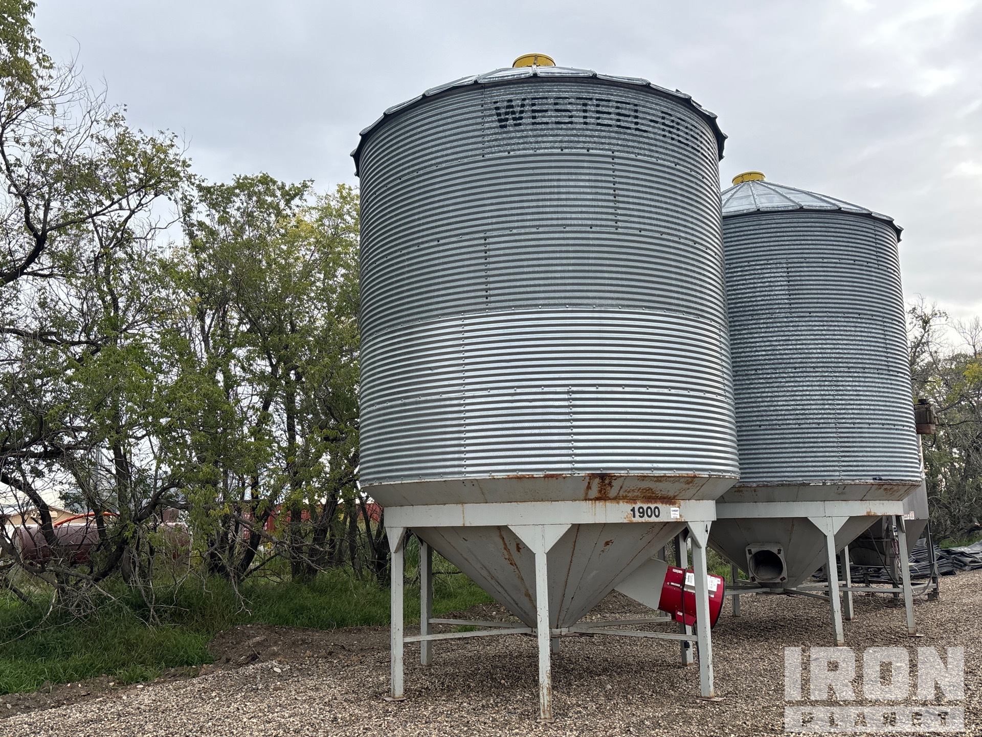 Westeel +/- 1900 bu Hopper Wet