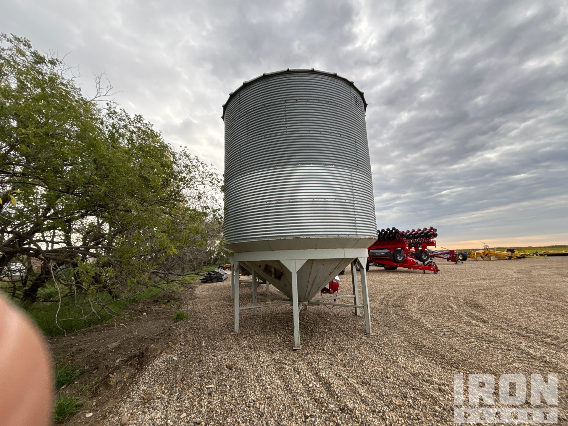 Westeel +/- 1900 bu Hopper Wet