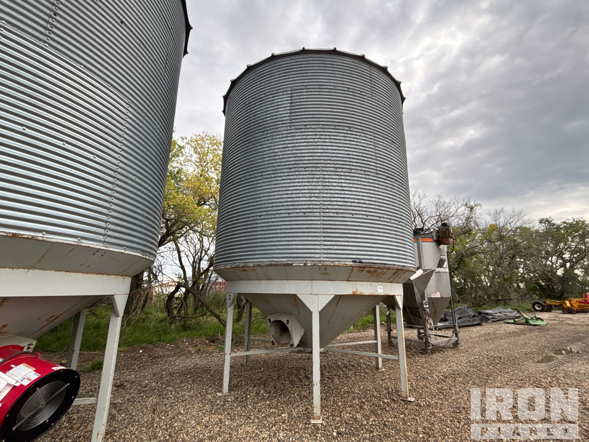 Westeel +/- 1900 bu Hopper