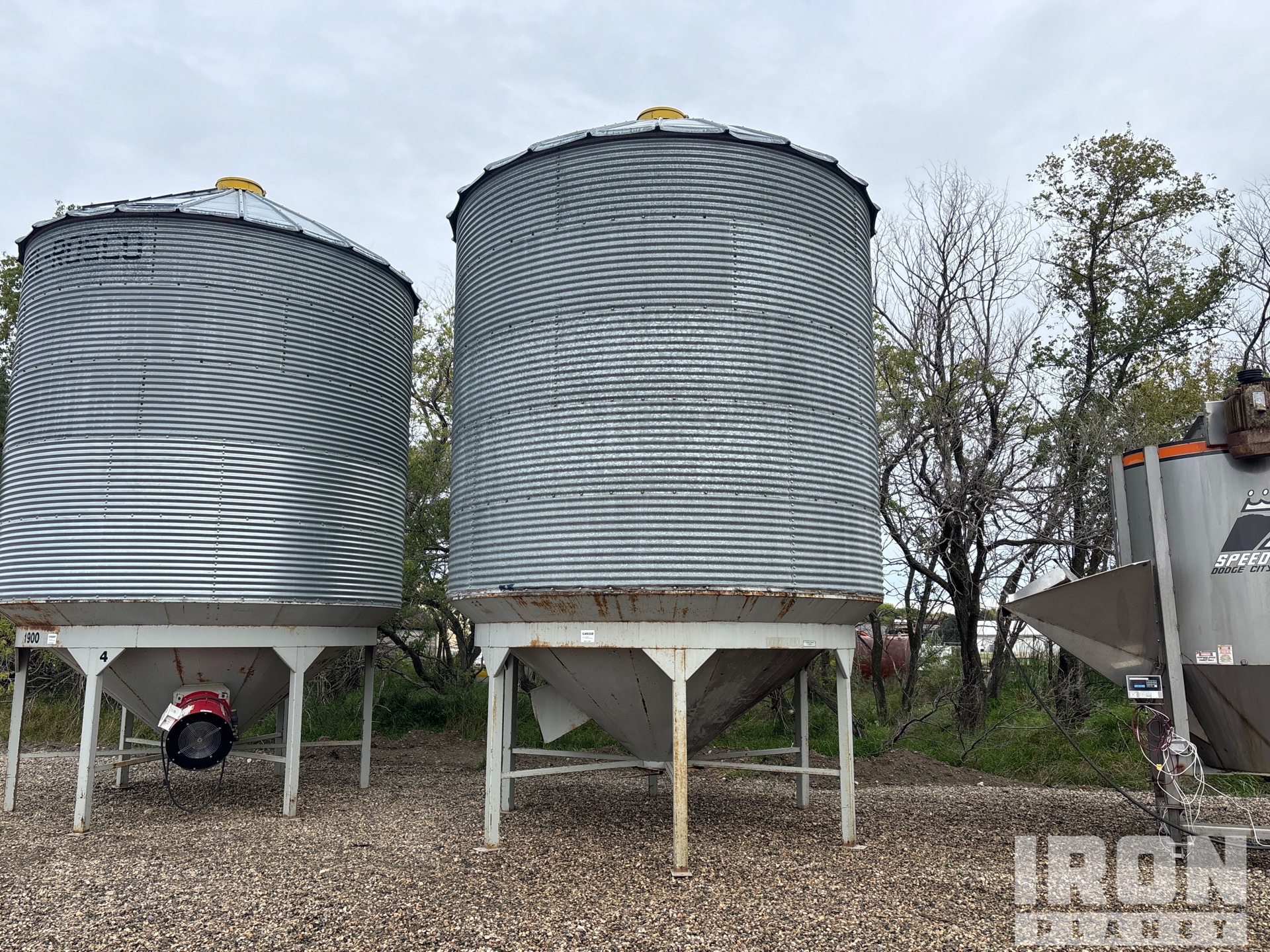  Westeel +/- 1900 bu Hopper