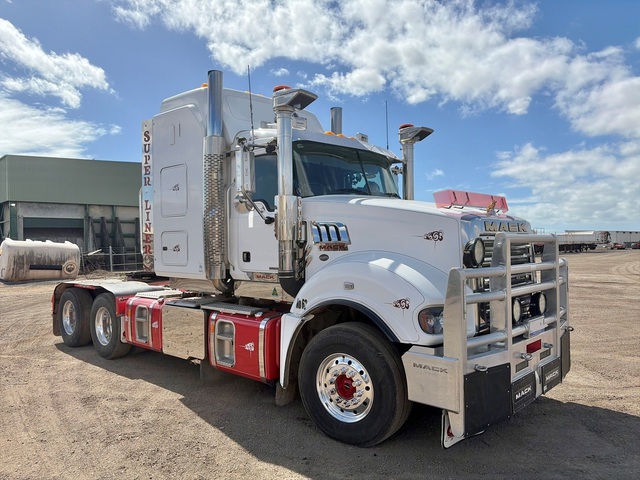 2023 Mack CLXT Superliner 6x4 Sleeper Prime Mover