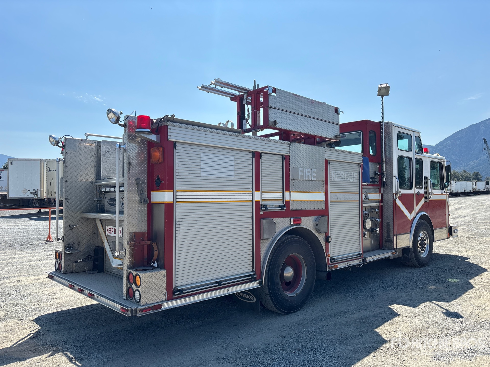 General Appearance with Picture, Right Rear Corner