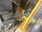 Hydraulics with Mast Tilt Cylinders