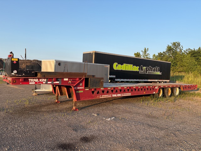 2005 Trail King TK110HT-503 50 ft Tri/A Hydraulic Tail Trailer