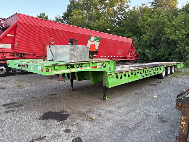 2004 Trail King TK110HT-503 50 ft Tri/A Hydraulic Tail Trailer