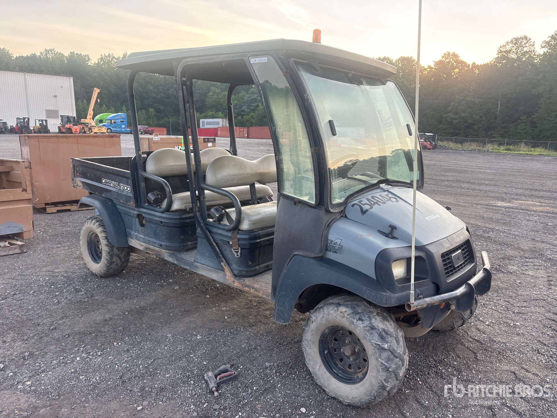General Appearance with Picture, Right Front Corner