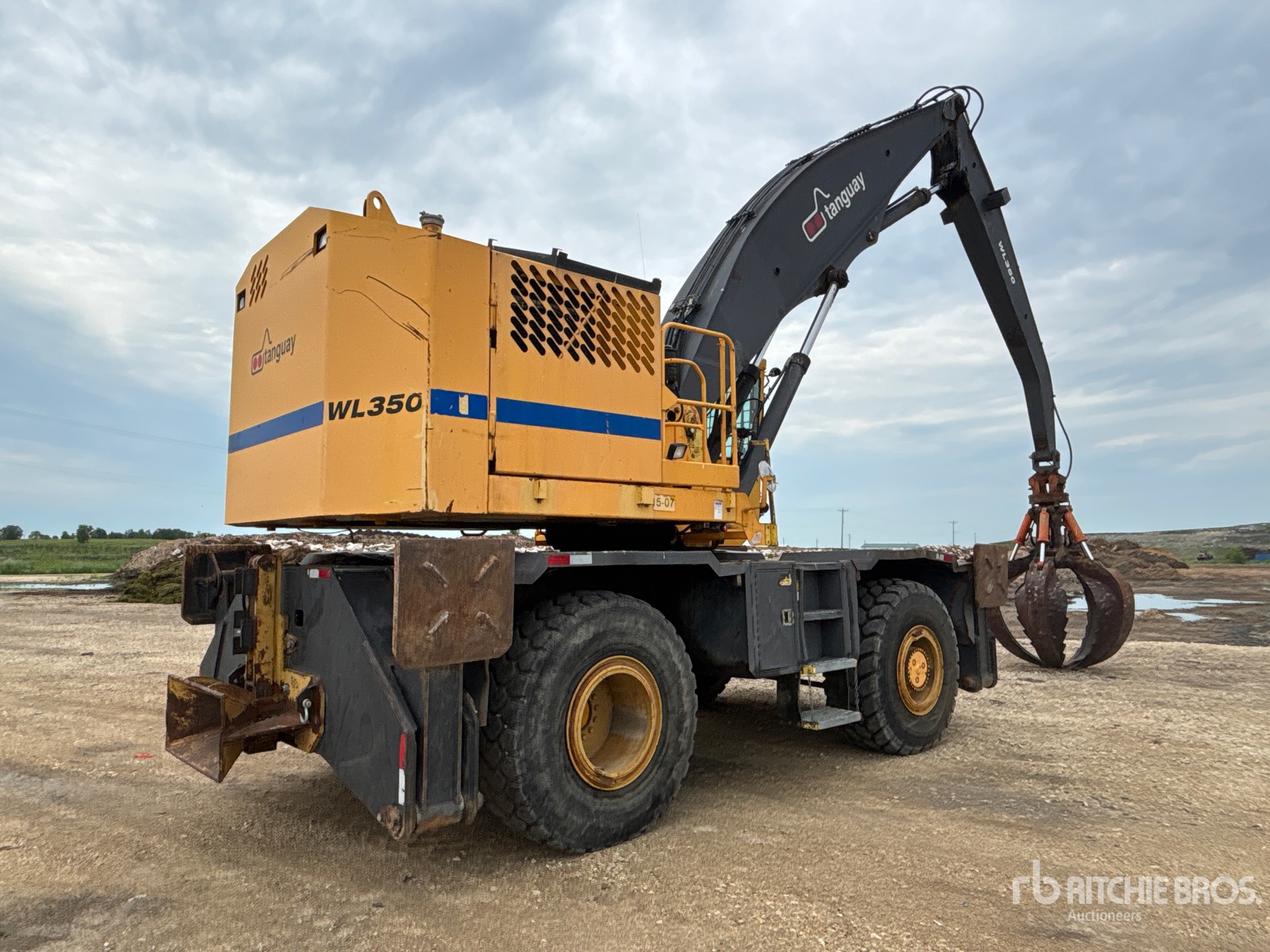 General Appearance with Picture, Right Rear Corner