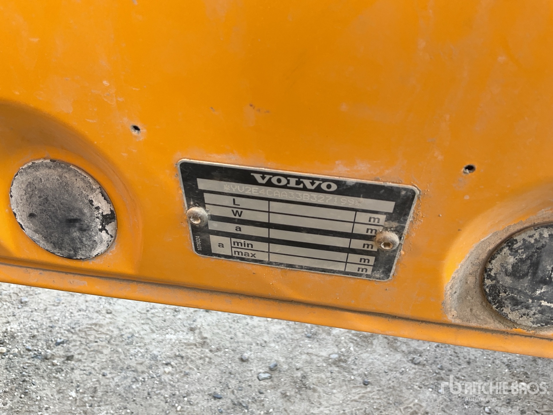 2003 Volvo FL6H