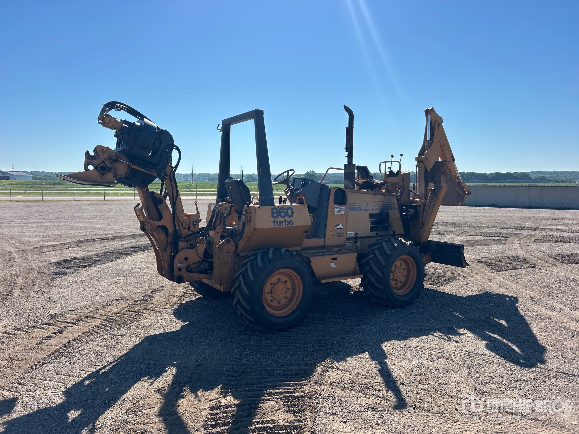 General Appearance with Picture, Right Rear Corner