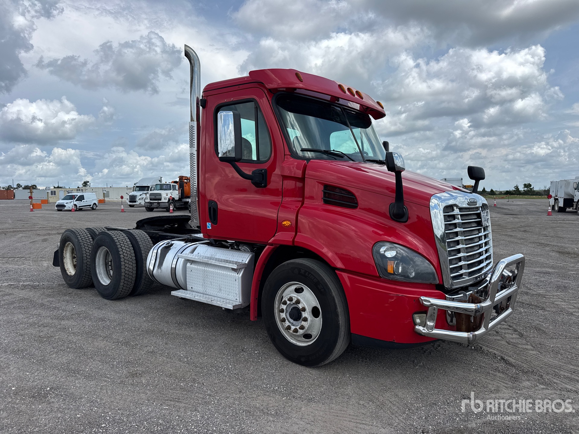 2017 Freightliner CASCADIA 113