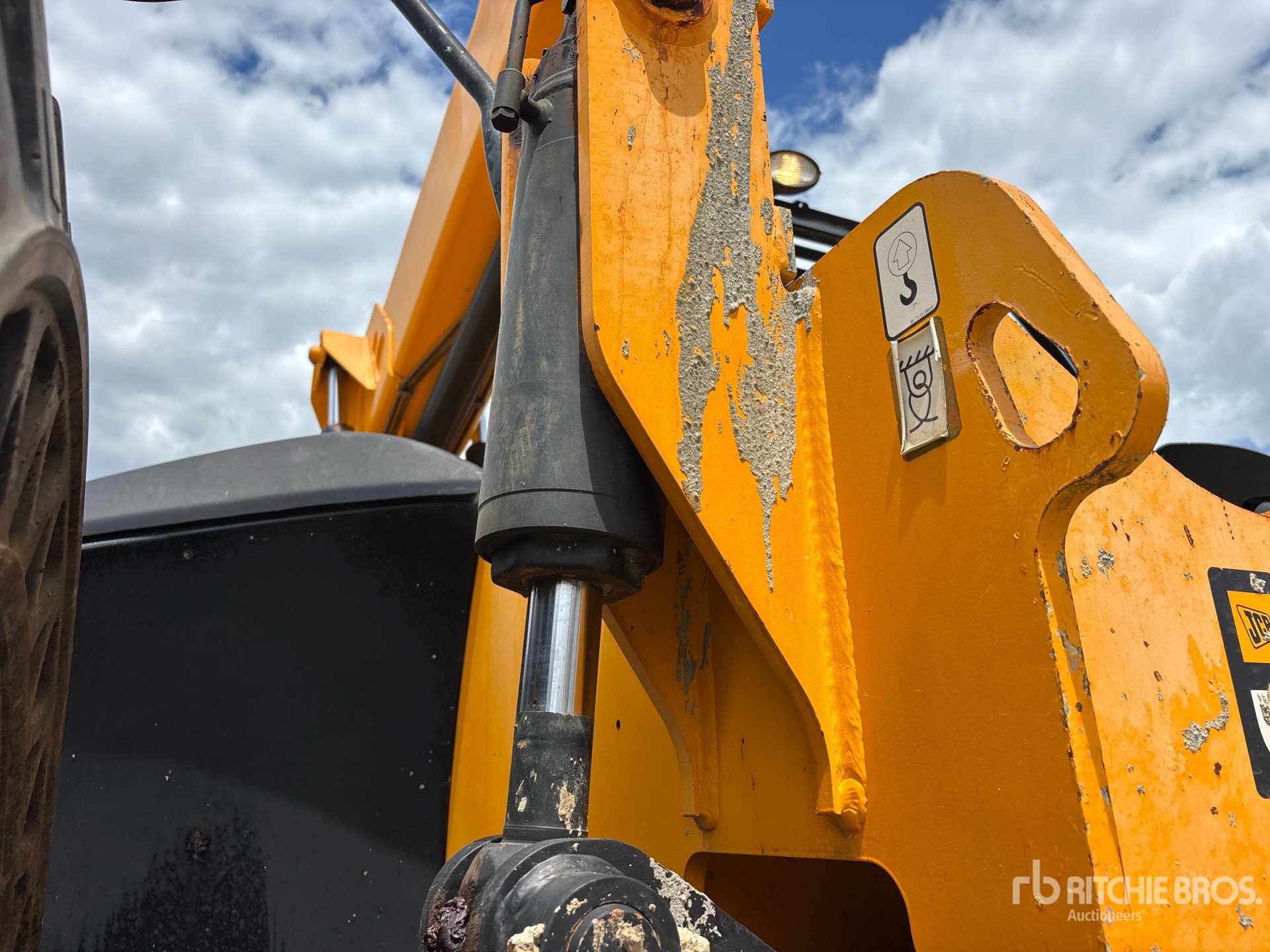 2019 JCB 509-42