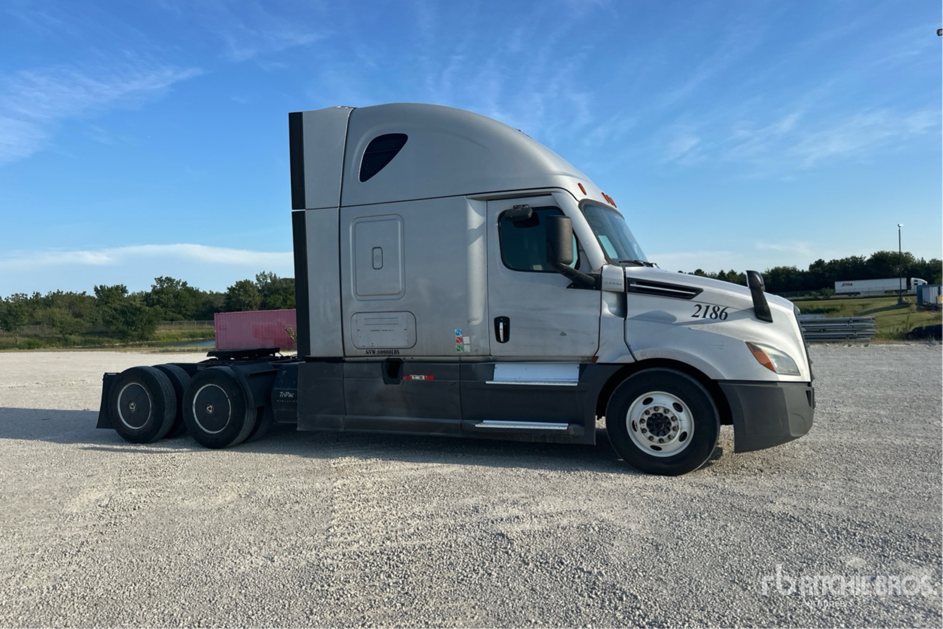 2021 Freightliner CASCADIA 126