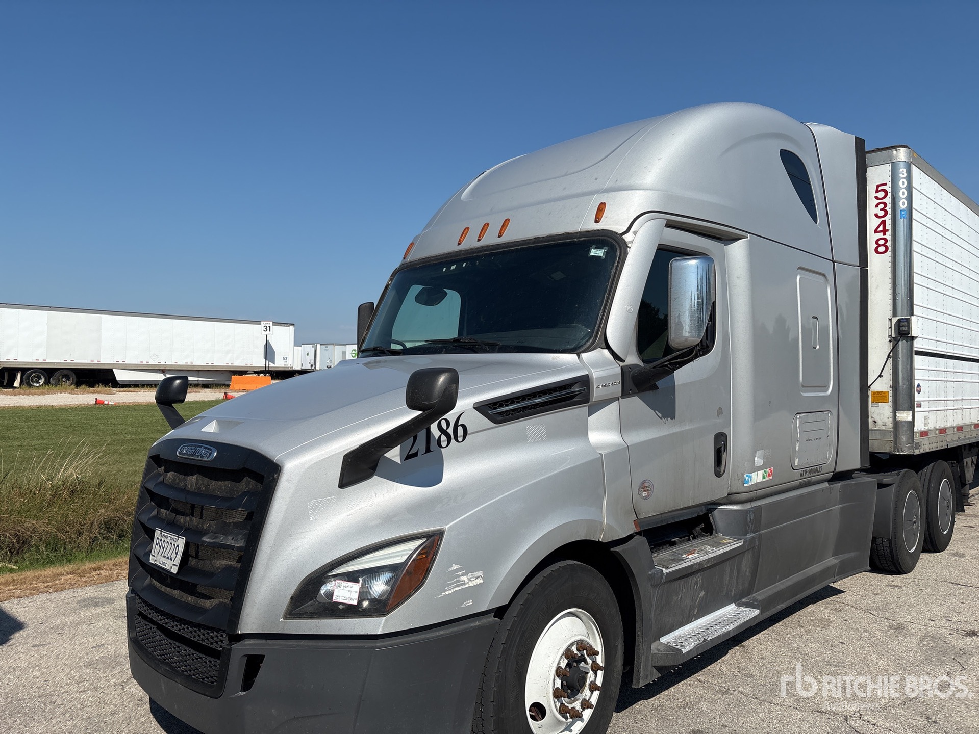 2021 Freightliner CASCADIA 126
