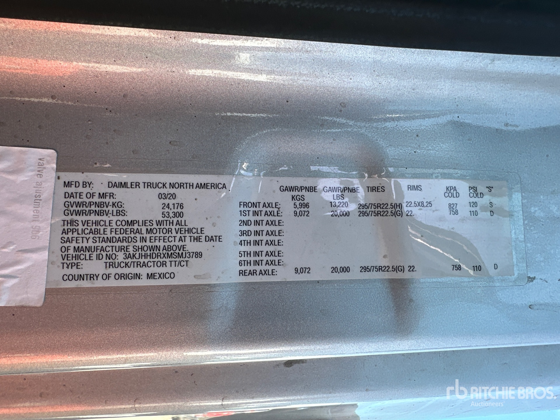 2021 Freightliner CASCADIA 126