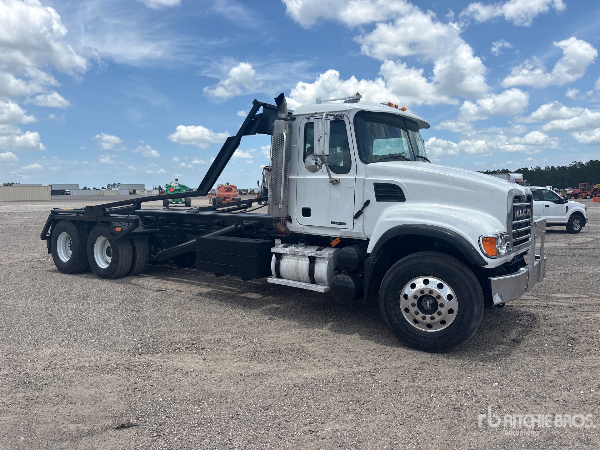2007 Mack CV713